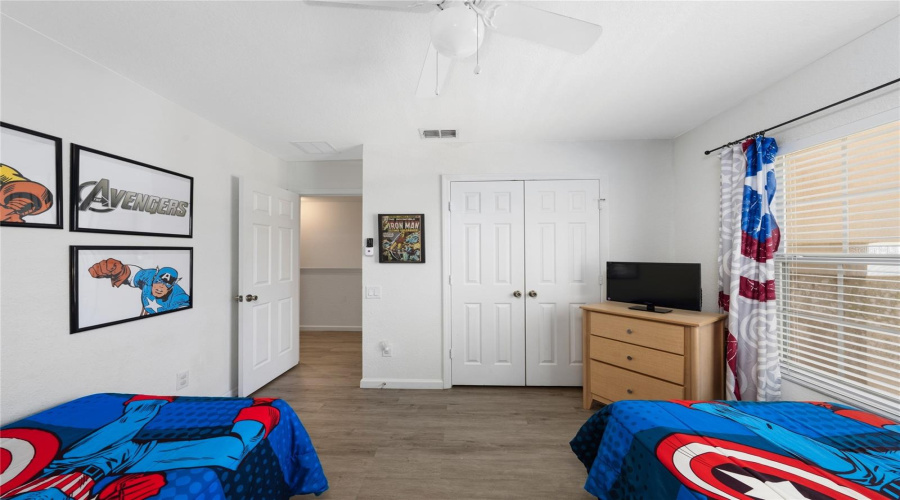 KISSIMMEE, Florida 34747, 6 Bedrooms Bedrooms, ,4 BathroomsBathrooms,Residential,For Sale,BASNETT,0,MFRO6397158