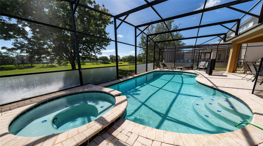 KISSIMMEE, Florida 34747, 6 Bedrooms Bedrooms, ,4 BathroomsBathrooms,Residential,For Sale,BASNETT,0,MFRO6397158