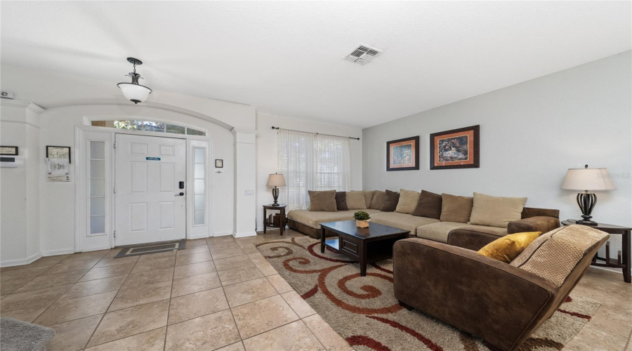 KISSIMMEE, Florida 34747, 6 Bedrooms Bedrooms, ,4 BathroomsBathrooms,Residential,For Sale,BASNETT,0,MFRO6397158