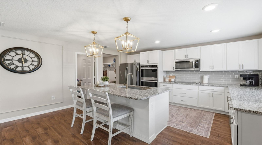 DAVENPORT, Florida 33896, 5 Bedrooms Bedrooms, ,3 BathroomsBathrooms,Residential,For Sale,AUGUSTUS,0,MFRS5149043