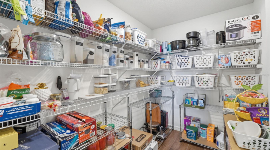 DAVENPORT, Florida 33896, 5 Bedrooms Bedrooms, ,3 BathroomsBathrooms,Residential,For Sale,AUGUSTUS,0,MFRS5149043