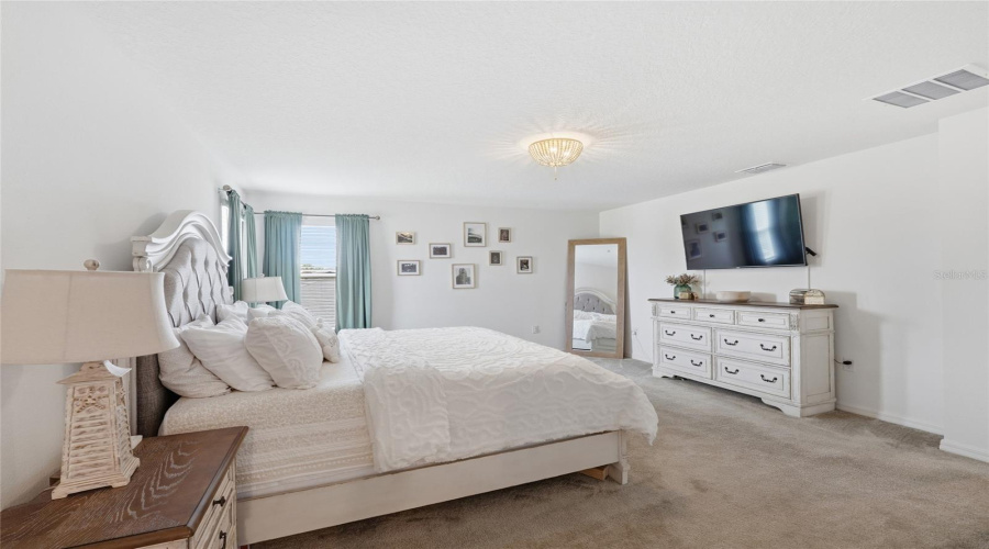 DAVENPORT, Florida 33896, 5 Bedrooms Bedrooms, ,3 BathroomsBathrooms,Residential,For Sale,AUGUSTUS,0,MFRS5149043