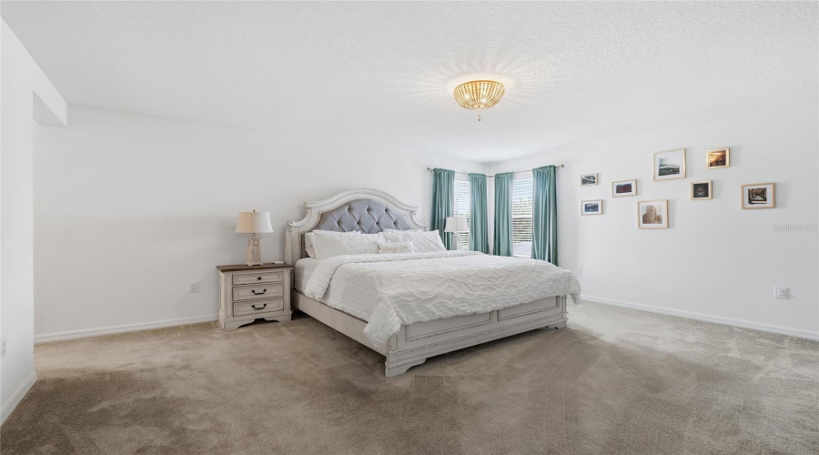DAVENPORT, Florida 33896, 5 Bedrooms Bedrooms, ,3 BathroomsBathrooms,Residential,For Sale,AUGUSTUS,0,MFRS5149043