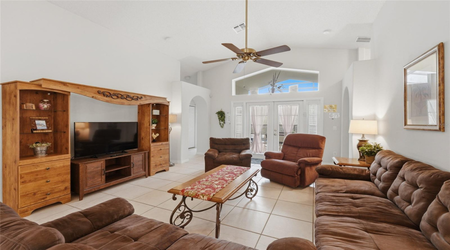 KISSIMMEE, Florida 34747, 4 Bedrooms Bedrooms, ,3 BathroomsBathrooms,Residential,For Sale,ONEIDA,0,MFRO6390689