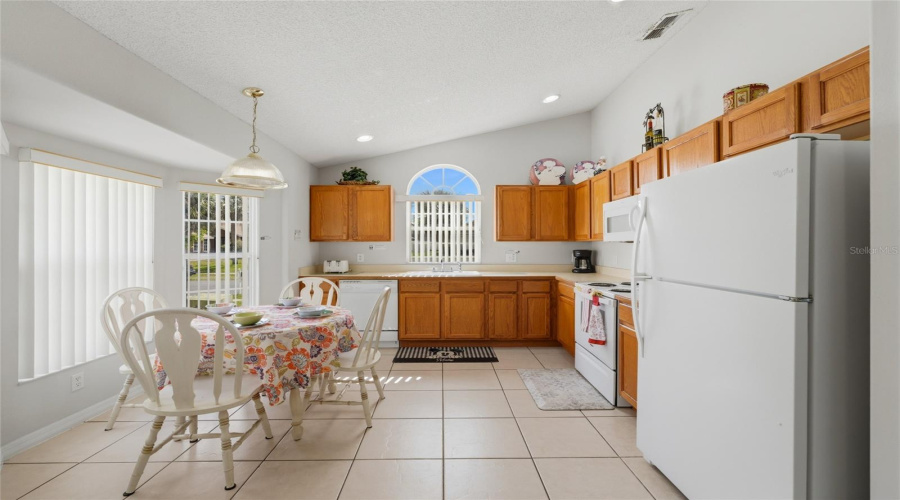 KISSIMMEE, Florida 34747, 4 Bedrooms Bedrooms, ,3 BathroomsBathrooms,Residential,For Sale,ONEIDA,0,MFRO6390689