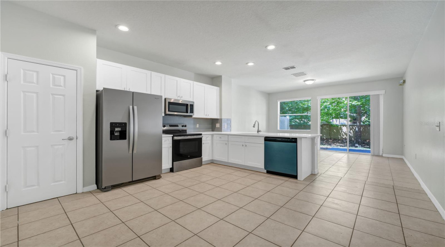 KISSIMMEE, Florida 34747, 3 Bedrooms Bedrooms, ,3 BathroomsBathrooms,Residential,For Sale,MAYAGUANA,0,MFRO6404355
