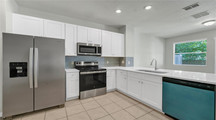 KISSIMMEE, Florida 34747, 3 Bedrooms Bedrooms, ,3 BathroomsBathrooms,Residential,For Sale,MAYAGUANA,0,MFRO6404355