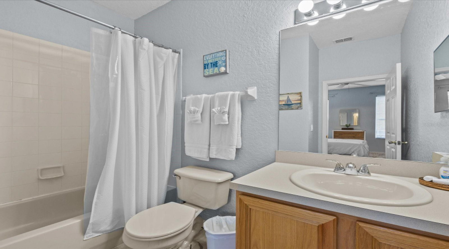 DAVENPORT, Florida 33897, 4 Bedrooms Bedrooms, ,3 BathroomsBathrooms,Residential,For Sale,MIRAMAR AVENUE,0,MFRO6404384