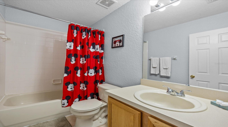 DAVENPORT, Florida 33897, 4 Bedrooms Bedrooms, ,3 BathroomsBathrooms,Residential,For Sale,MIRAMAR AVENUE,0,MFRO6404384