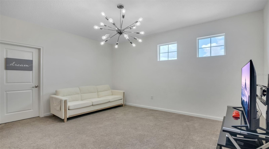 DAVENPORT, Florida 33837, 4 Bedrooms Bedrooms, ,3 BathroomsBathrooms,Residential,For Sale,SAPPHIRE,0,MFRO6404268