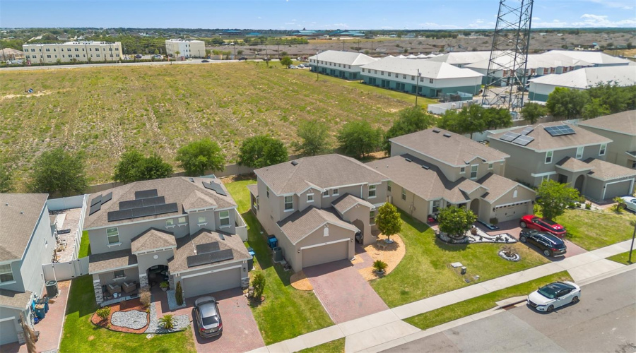 DAVENPORT, Florida 33837, 4 Bedrooms Bedrooms, ,3 BathroomsBathrooms,Residential,For Sale,SAPPHIRE,0,MFRO6404268