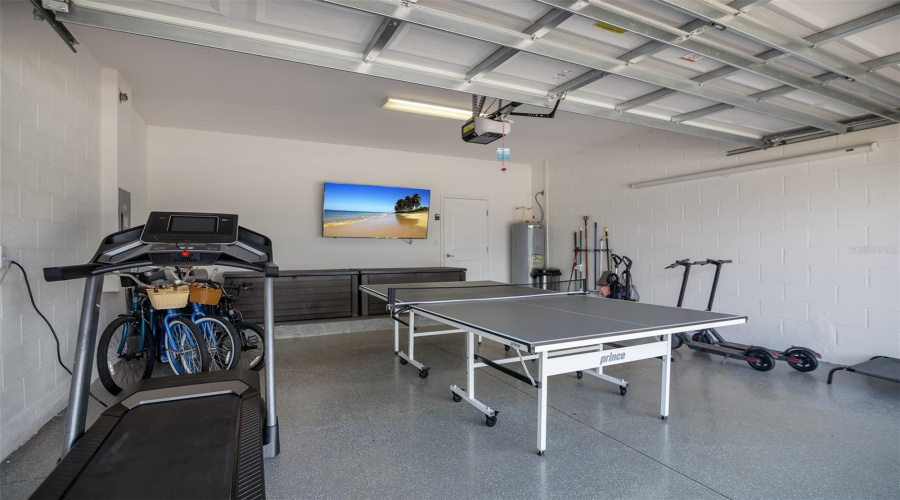 DAVENPORT, Florida 33837, 4 Bedrooms Bedrooms, ,3 BathroomsBathrooms,Residential,For Sale,SAPPHIRE,0,MFRO6404268