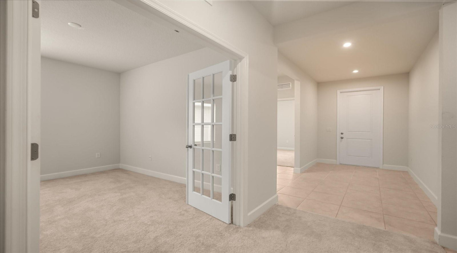 DAVENPORT, Florida 33896, 3 Bedrooms Bedrooms, ,2 BathroomsBathrooms,Residential,For Sale,SIESTA VISTA,0,MFRS5148568