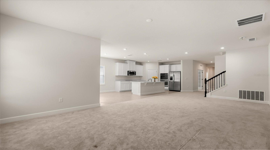 DAVENPORT, Florida 33896, 3 Bedrooms Bedrooms, ,2 BathroomsBathrooms,Residential,For Sale,SIESTA VISTA,0,MFRS5148568