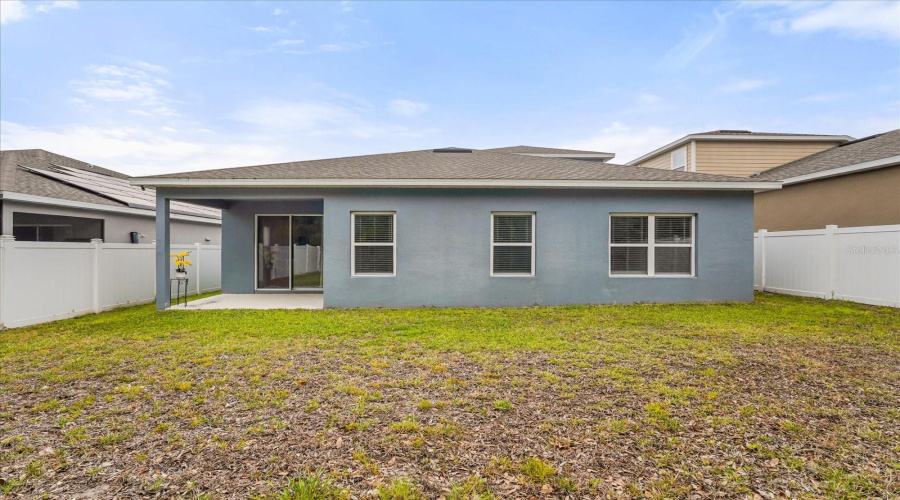 DAVENPORT, Florida 33896, 3 Bedrooms Bedrooms, ,2 BathroomsBathrooms,Residential,For Sale,SIESTA VISTA,0,MFRS5148568