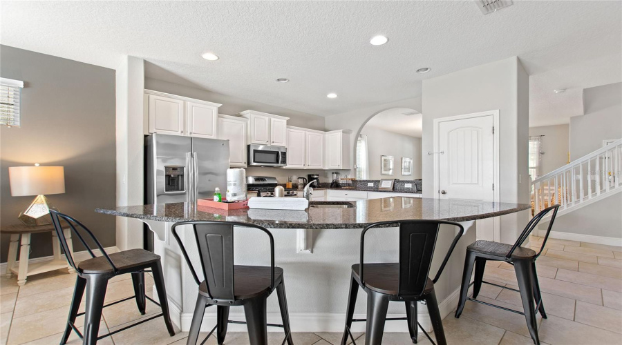 DAVENPORT, Florida 33837, 5 Bedrooms Bedrooms, ,4 BathroomsBathrooms,Residential,For Sale,OAKBOURNE,0,MFRO6404308