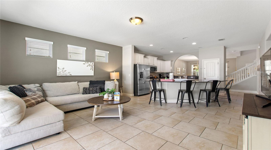 DAVENPORT, Florida 33837, 5 Bedrooms Bedrooms, ,4 BathroomsBathrooms,Residential,For Sale,OAKBOURNE,0,MFRO6404308