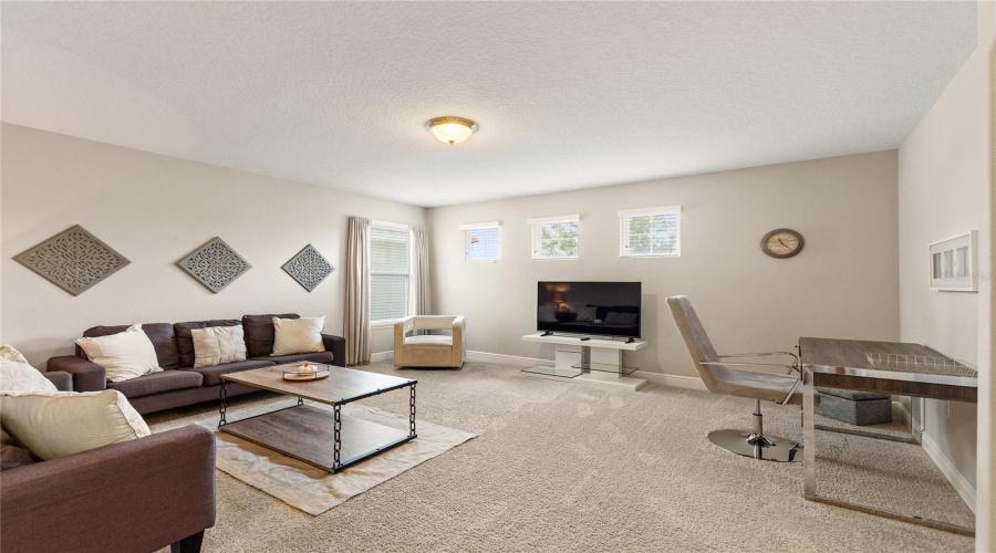 DAVENPORT, Florida 33837, 5 Bedrooms Bedrooms, ,4 BathroomsBathrooms,Residential,For Sale,OAKBOURNE,0,MFRO6404308
