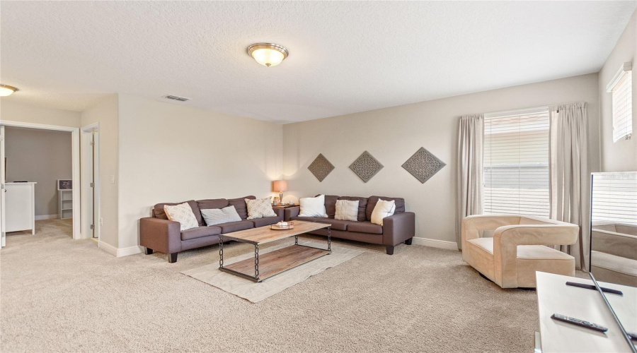 DAVENPORT, Florida 33837, 5 Bedrooms Bedrooms, ,4 BathroomsBathrooms,Residential,For Sale,OAKBOURNE,0,MFRO6404308