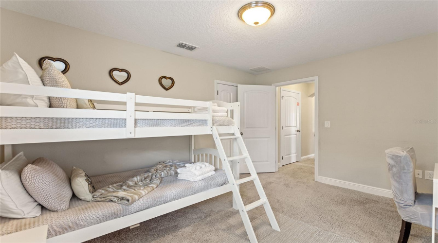 DAVENPORT, Florida 33837, 5 Bedrooms Bedrooms, ,4 BathroomsBathrooms,Residential,For Sale,OAKBOURNE,0,MFRO6404308