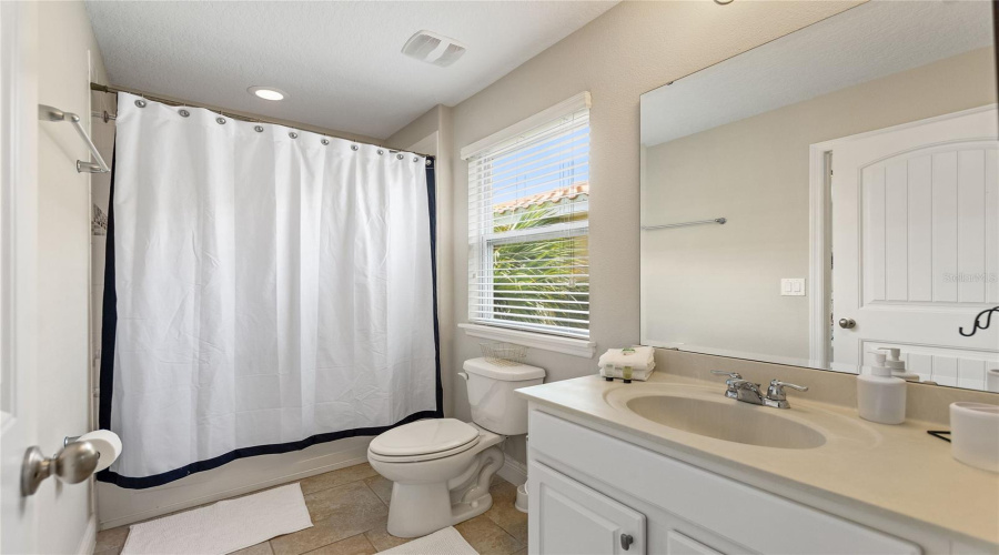 DAVENPORT, Florida 33837, 5 Bedrooms Bedrooms, ,4 BathroomsBathrooms,Residential,For Sale,OAKBOURNE,0,MFRO6404308