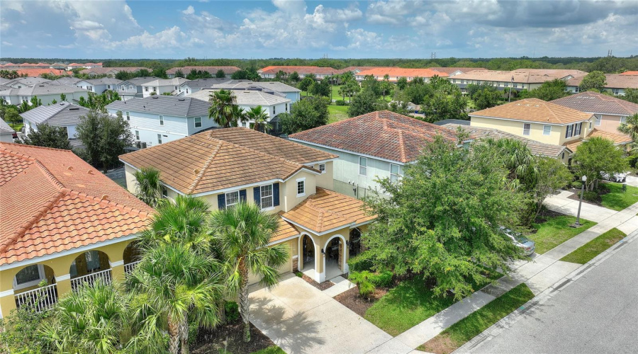 DAVENPORT, Florida 33837, 5 Bedrooms Bedrooms, ,4 BathroomsBathrooms,Residential,For Sale,OAKBOURNE,0,MFRO6404308
