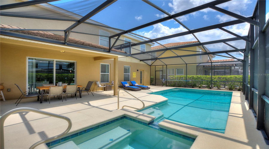 DAVENPORT, Florida 33837, 5 Bedrooms Bedrooms, ,4 BathroomsBathrooms,Residential,For Sale,OAKBOURNE,0,MFRO6404308