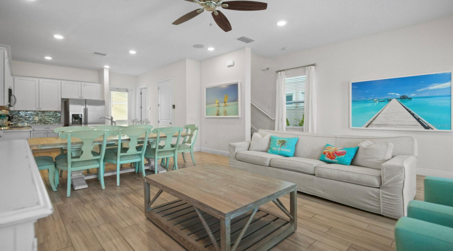 KISSIMMEE, Florida 34747, 4 Bedrooms Bedrooms, ,4 BathroomsBathrooms,Residential,For Sale,LOST SHAKER,0,MFRO6404095