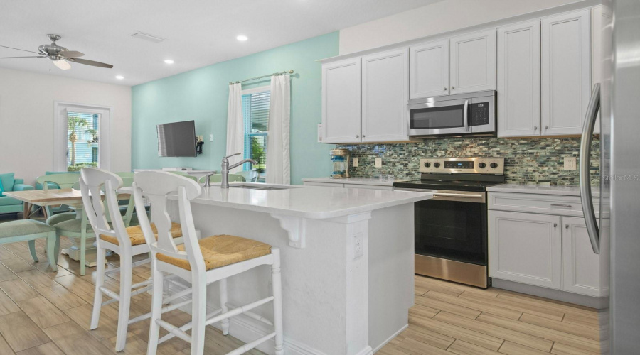 KISSIMMEE, Florida 34747, 4 Bedrooms Bedrooms, ,4 BathroomsBathrooms,Residential,For Sale,LOST SHAKER,0,MFRO6404095