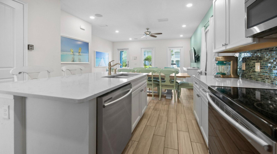 KISSIMMEE, Florida 34747, 4 Bedrooms Bedrooms, ,4 BathroomsBathrooms,Residential,For Sale,LOST SHAKER,0,MFRO6404095