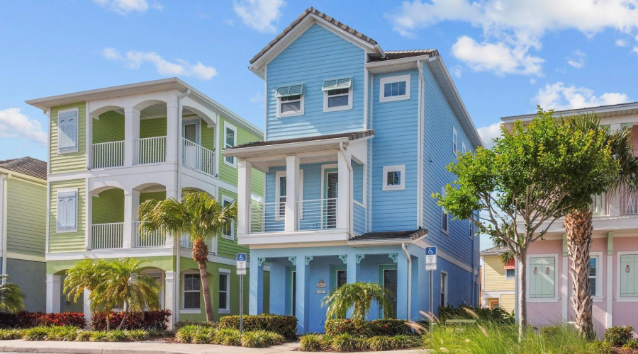 KISSIMMEE, Florida 34747, 4 Bedrooms Bedrooms, ,4 BathroomsBathrooms,Residential,For Sale,LOST SHAKER,0,MFRO6404095