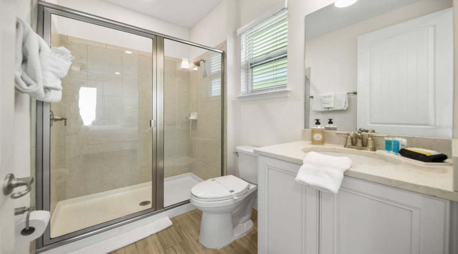 KISSIMMEE, Florida 34747, 4 Bedrooms Bedrooms, ,4 BathroomsBathrooms,Residential,For Sale,LOST SHAKER,0,MFRO6404095