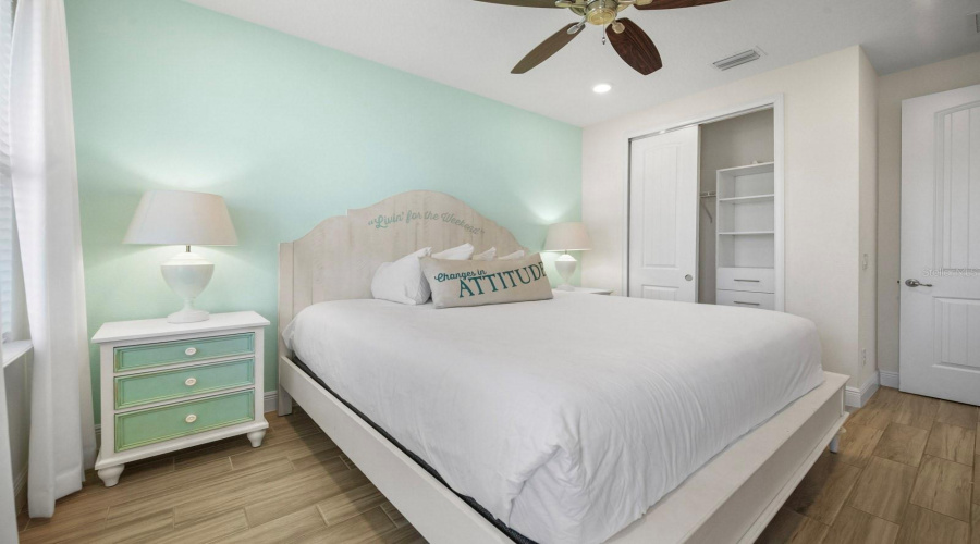 KISSIMMEE, Florida 34747, 4 Bedrooms Bedrooms, ,4 BathroomsBathrooms,Residential,For Sale,LOST SHAKER,0,MFRO6404095