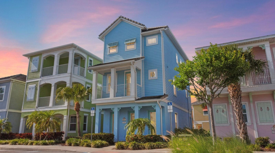 KISSIMMEE, Florida 34747, 4 Bedrooms Bedrooms, ,4 BathroomsBathrooms,Residential,For Sale,LOST SHAKER,0,MFRO6404095