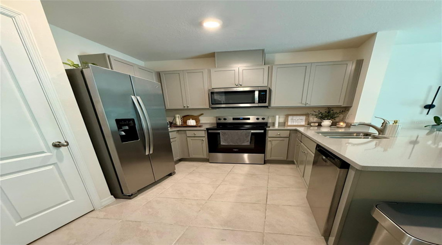 DAVENPORT, Florida 33837, 3 Bedrooms Bedrooms, ,2 BathroomsBathrooms,Residential,For Sale,GOOSE,0,MFRS5149108