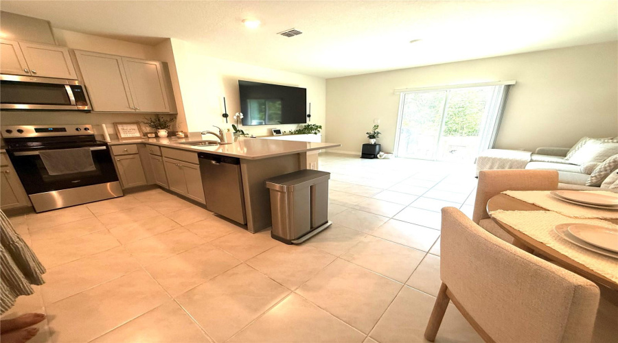 DAVENPORT, Florida 33837, 3 Bedrooms Bedrooms, ,2 BathroomsBathrooms,Residential,For Sale,GOOSE,0,MFRS5149108