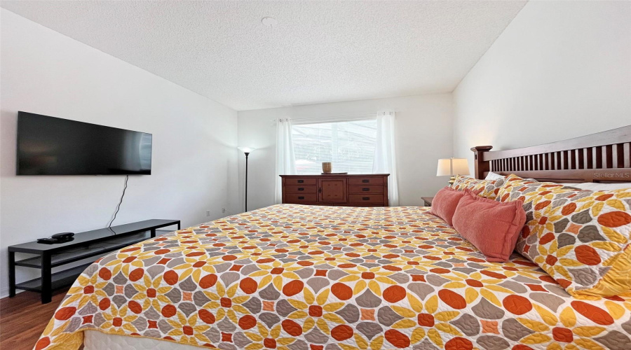 KISSIMMEE, Florida 34746, 6 Bedrooms Bedrooms, ,5 BathroomsBathrooms,Residential,For Sale,MADIERA BEACH,0,MFRS5149098