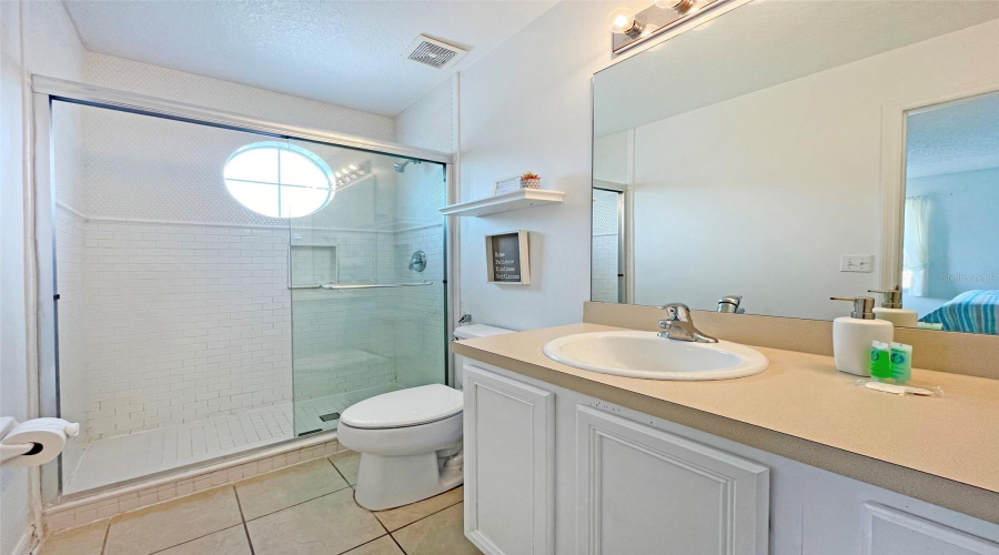 KISSIMMEE, Florida 34746, 6 Bedrooms Bedrooms, ,5 BathroomsBathrooms,Residential,For Sale,MADIERA BEACH,0,MFRS5149098