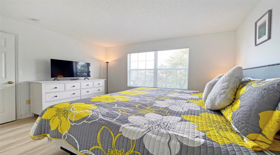 KISSIMMEE, Florida 34746, 6 Bedrooms Bedrooms, ,5 BathroomsBathrooms,Residential,For Sale,MADIERA BEACH,0,MFRS5149098