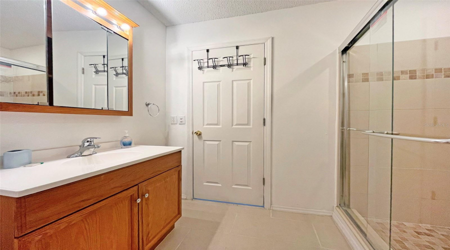 KISSIMMEE, Florida 34746, 6 Bedrooms Bedrooms, ,5 BathroomsBathrooms,Residential,For Sale,MADIERA BEACH,0,MFRS5149098