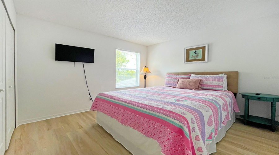 KISSIMMEE, Florida 34746, 6 Bedrooms Bedrooms, ,5 BathroomsBathrooms,Residential,For Sale,MADIERA BEACH,0,MFRS5149098
