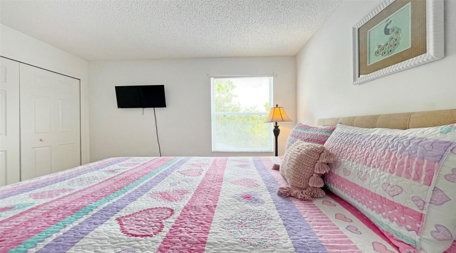KISSIMMEE, Florida 34746, 6 Bedrooms Bedrooms, ,5 BathroomsBathrooms,Residential,For Sale,MADIERA BEACH,0,MFRS5149098