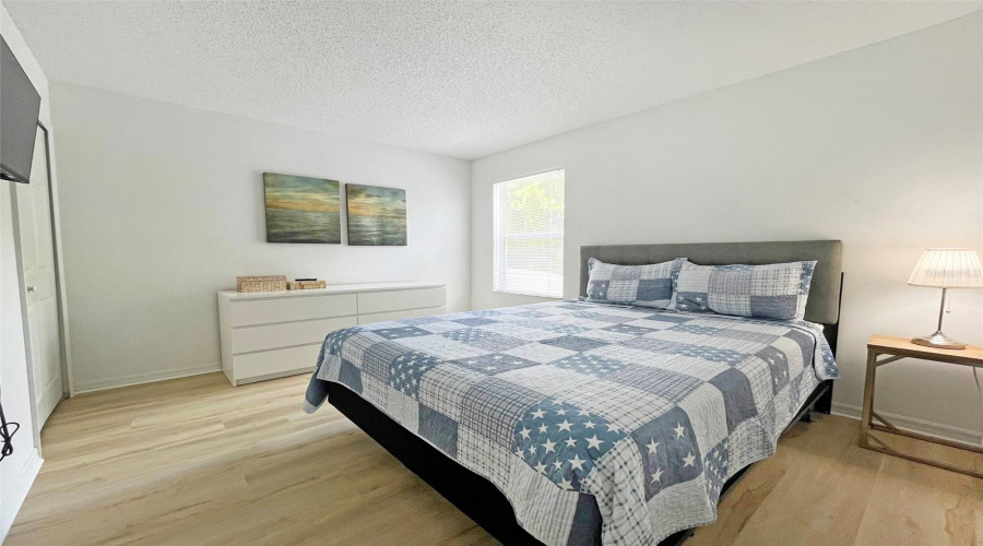 KISSIMMEE, Florida 34746, 6 Bedrooms Bedrooms, ,5 BathroomsBathrooms,Residential,For Sale,MADIERA BEACH,0,MFRS5149098