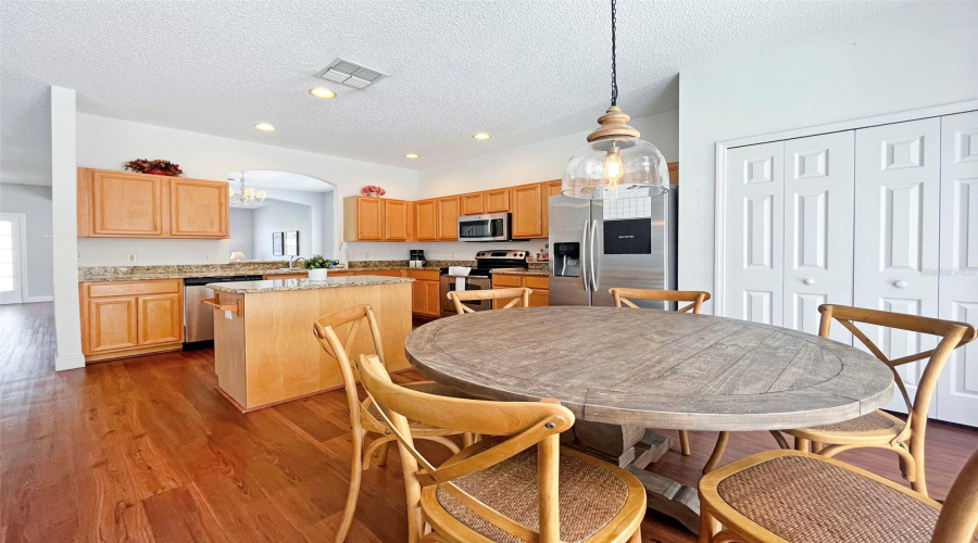 KISSIMMEE, Florida 34746, 6 Bedrooms Bedrooms, ,5 BathroomsBathrooms,Residential,For Sale,MADIERA BEACH,0,MFRS5149098