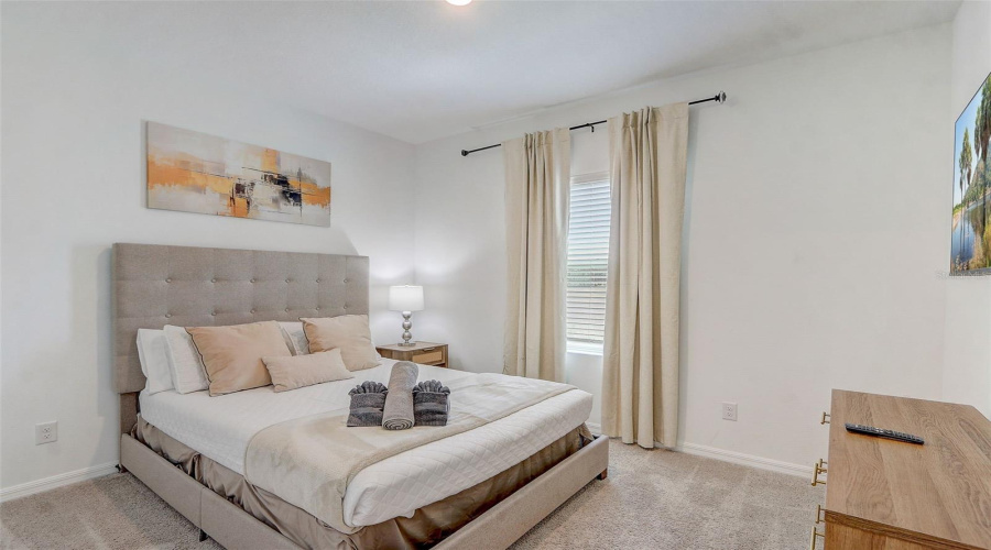 DAVENPORT, Florida 33896, 5 Bedrooms Bedrooms, ,4 BathroomsBathrooms,Residential,For Sale,DERWENT,0,MFRO6403200