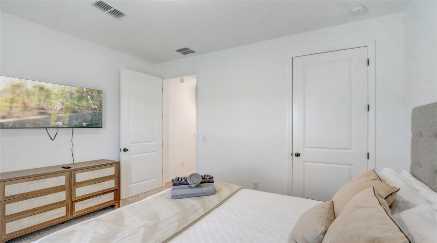 DAVENPORT, Florida 33896, 5 Bedrooms Bedrooms, ,4 BathroomsBathrooms,Residential,For Sale,DERWENT,0,MFRO6403200