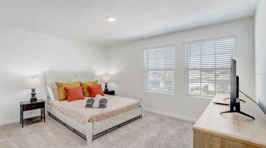 DAVENPORT, Florida 33896, 5 Bedrooms Bedrooms, ,4 BathroomsBathrooms,Residential,For Sale,DERWENT,0,MFRO6403200