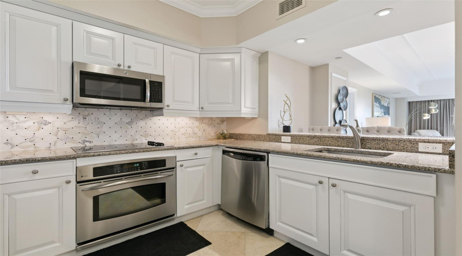 REUNION, Florida 34747, 2 Bedrooms Bedrooms, ,2 BathroomsBathrooms,Residential,For Sale,GATHERING,0,MFRO6388377