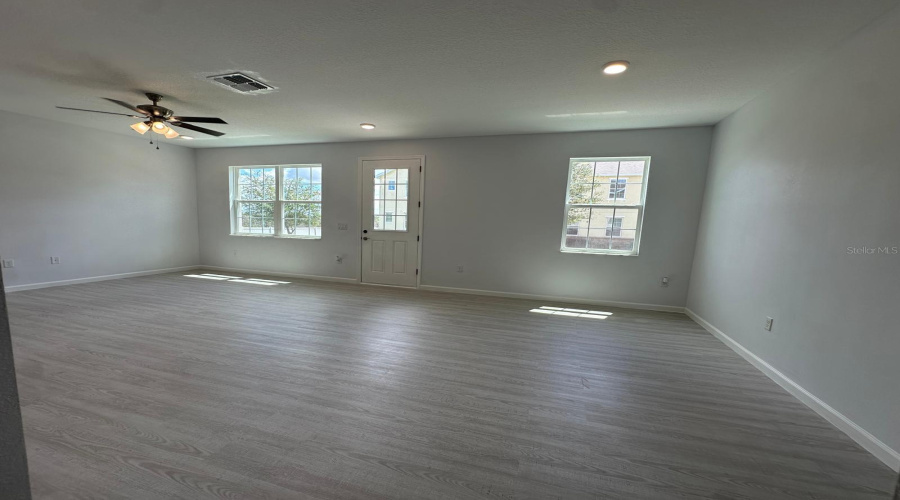 DAVENPORT, Florida 33837, 4 Bedrooms Bedrooms, ,2 BathroomsBathrooms,Residential,For Sale,HOLLY VILLAGE,0,MFRO6402277