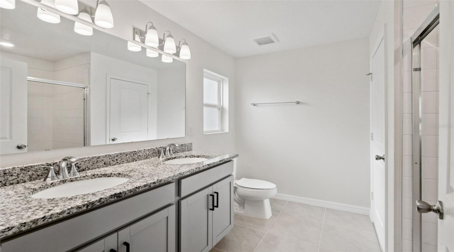 DAVENPORT, Florida 33897, 3 Bedrooms Bedrooms, ,2 BathroomsBathrooms,Residential,For Sale,PAPAYA,0,MFRO6403216